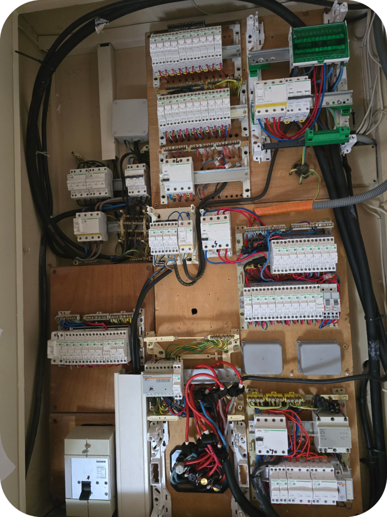 20251104_124049-modified